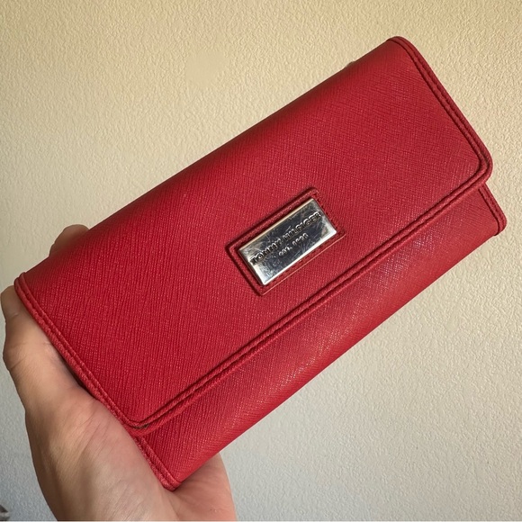 Tommy Hilfiger Red Tri Fold Wallet Classic - Picture 1 of 4